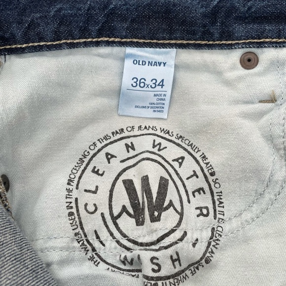 Old Navy Distressed Dark Wash Classic 5-Pocket Boot Cut Jeans Size 36W x 34L - Picture 4 of 7